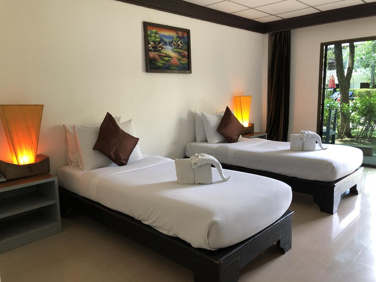 Bamboo Beach Hotel & Spa Patong Extérieur photo
