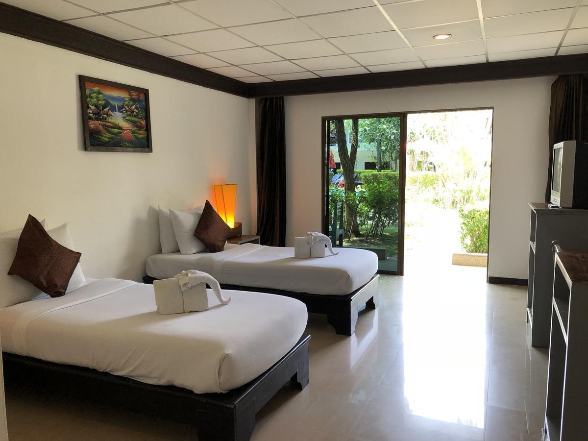 Bamboo Beach Hotel & Spa Patong Extérieur photo