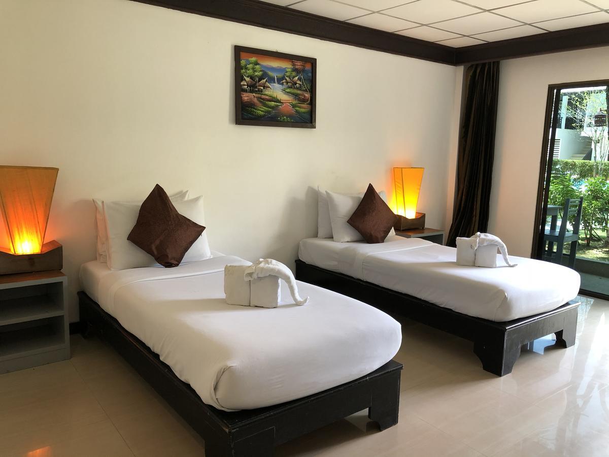 Bamboo Beach Hotel & Spa Patong Extérieur photo
