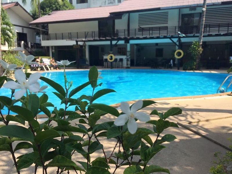 Bamboo Beach Hotel & Spa Patong Extérieur photo