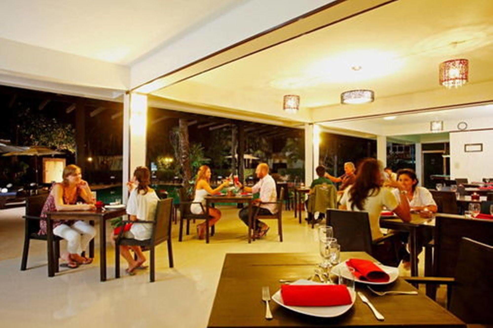 Bamboo Beach Hotel & Spa Patong Extérieur photo