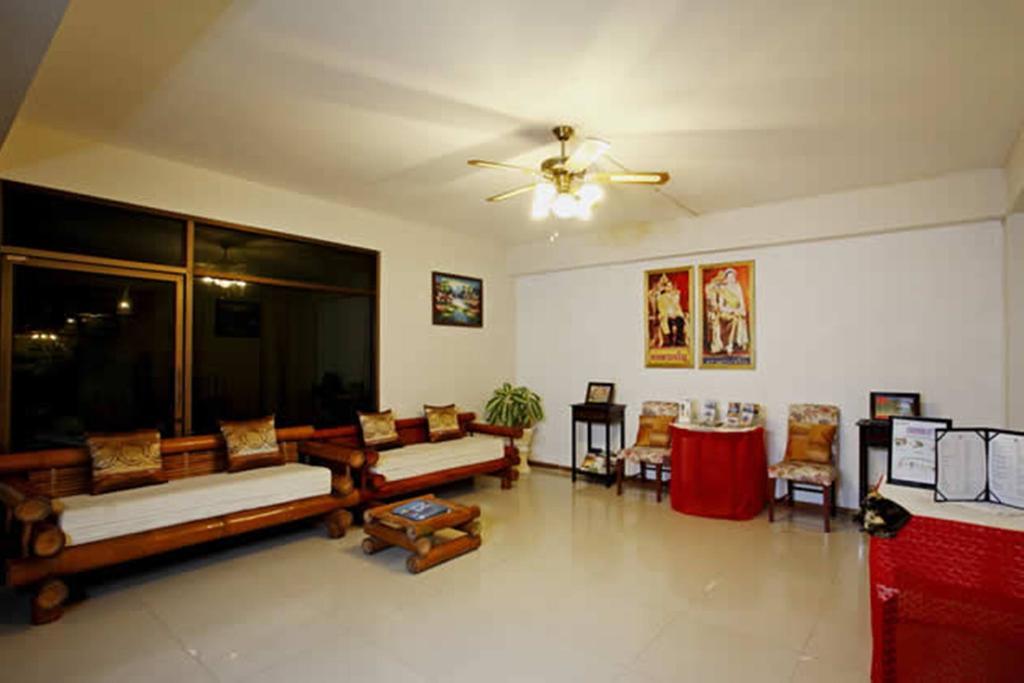 Bamboo Beach Hotel & Spa Patong Extérieur photo